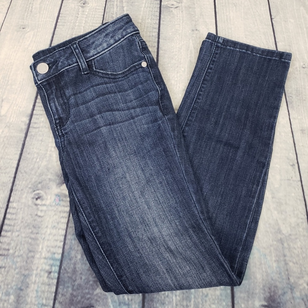 ⬇️ Simply Vera Vera Wang Jeans Size 2P Straight